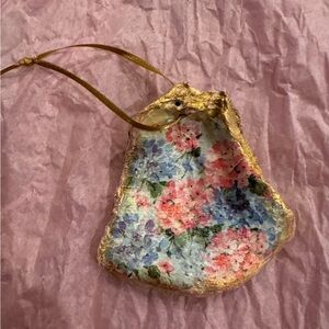 Floral Oyster Shell Ornament with Gold